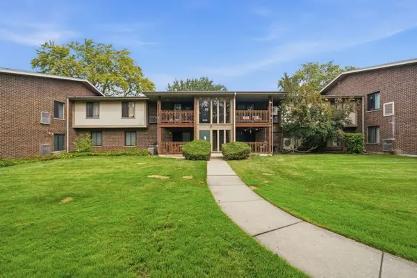 603 Garden CIR #1, Streamwood, IL 60107