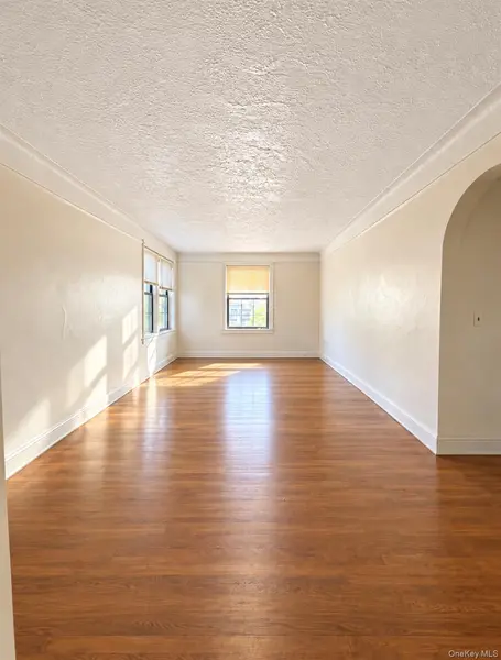 3338 Parsons BLVD #1E, Flushing, NY 11354