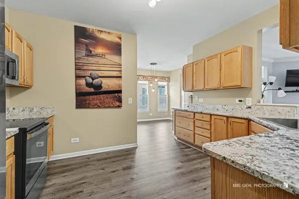 116 Hitching Post LN, Grayslake, IL 60030