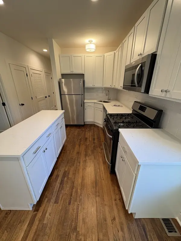2116 N Oakley AVE #1S, Chicago, IL 60647