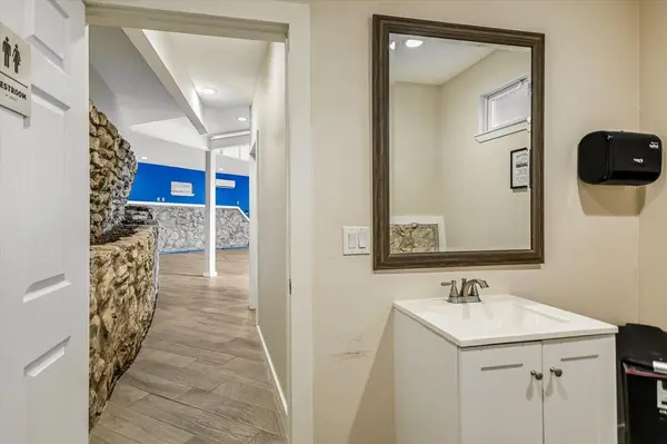 13001 W Highway 71 #G200, Bee Cave, TX 78738