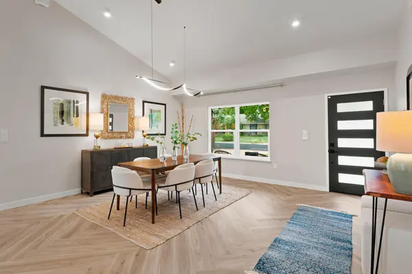 1805 Redlands ST, Austin, TX 78757
