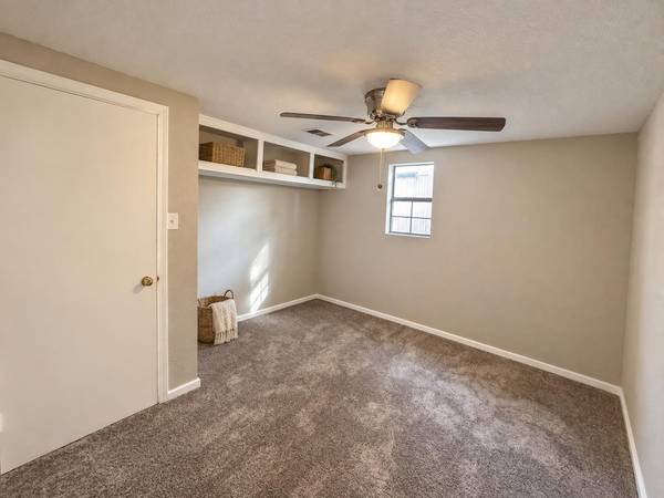 114 Royal ST, Taylor, TX 76574