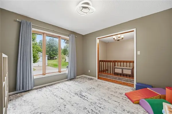 702 Raven ST, Raymore, MO 64083