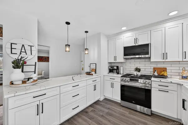 35 Bon Aire CIR #8116, Suffern, NY 10901