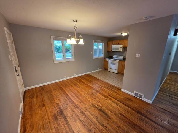 1618 Sangamon DR, Champaign, IL 61821