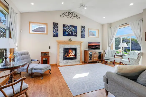 9736 Evergreen AVE N, Brooklyn Park, MN 55443