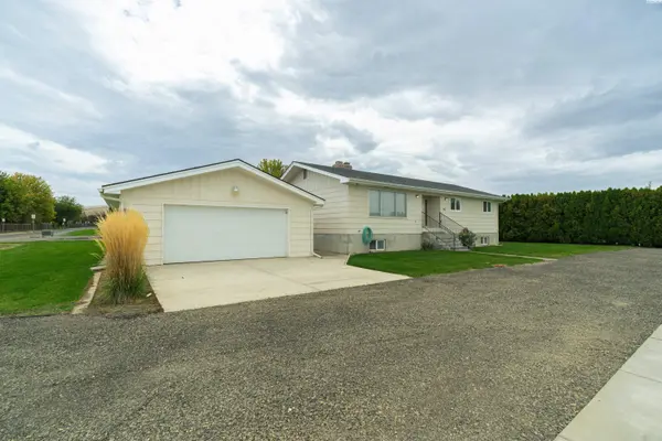 511 W 45th Ave, Kennewick, WA 99337