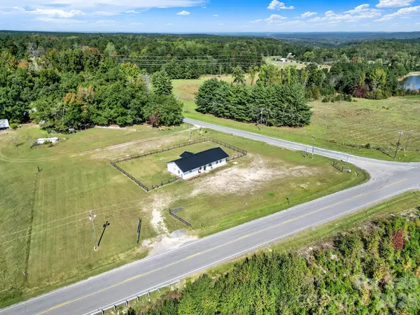 7984 Taxahaw RD, Kershaw, SC 29067