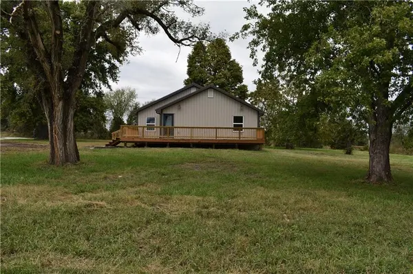 1972 SW 150th RD, Kingsville, MO 64061