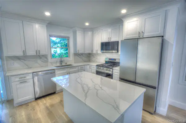 56 Kirkwood Road RD #A, Port Washington, NY 11050