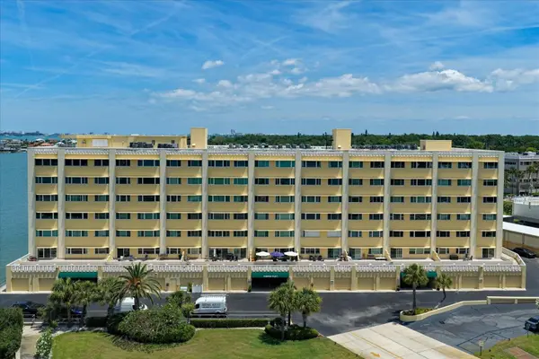 100 BLUFF VIEW DR #506C, Belleair Bluffs, FL 33770