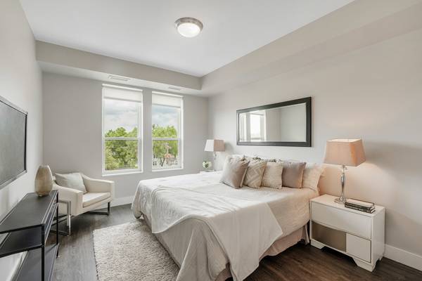 101 W Liberty ST #106, Barrington, IL 60010