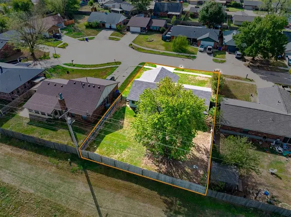 1923 Wilmington CT, Norman, OK 73071