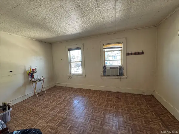 10620 109th AVE, Ozone Park, NY 11417