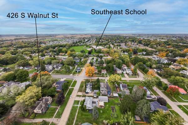 426 S Walnut ST, Sycamore, IL 60178