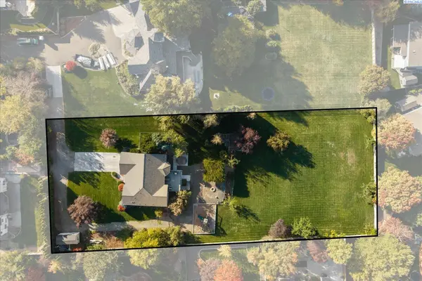 210 Windwood Ln, Richland, WA 99352