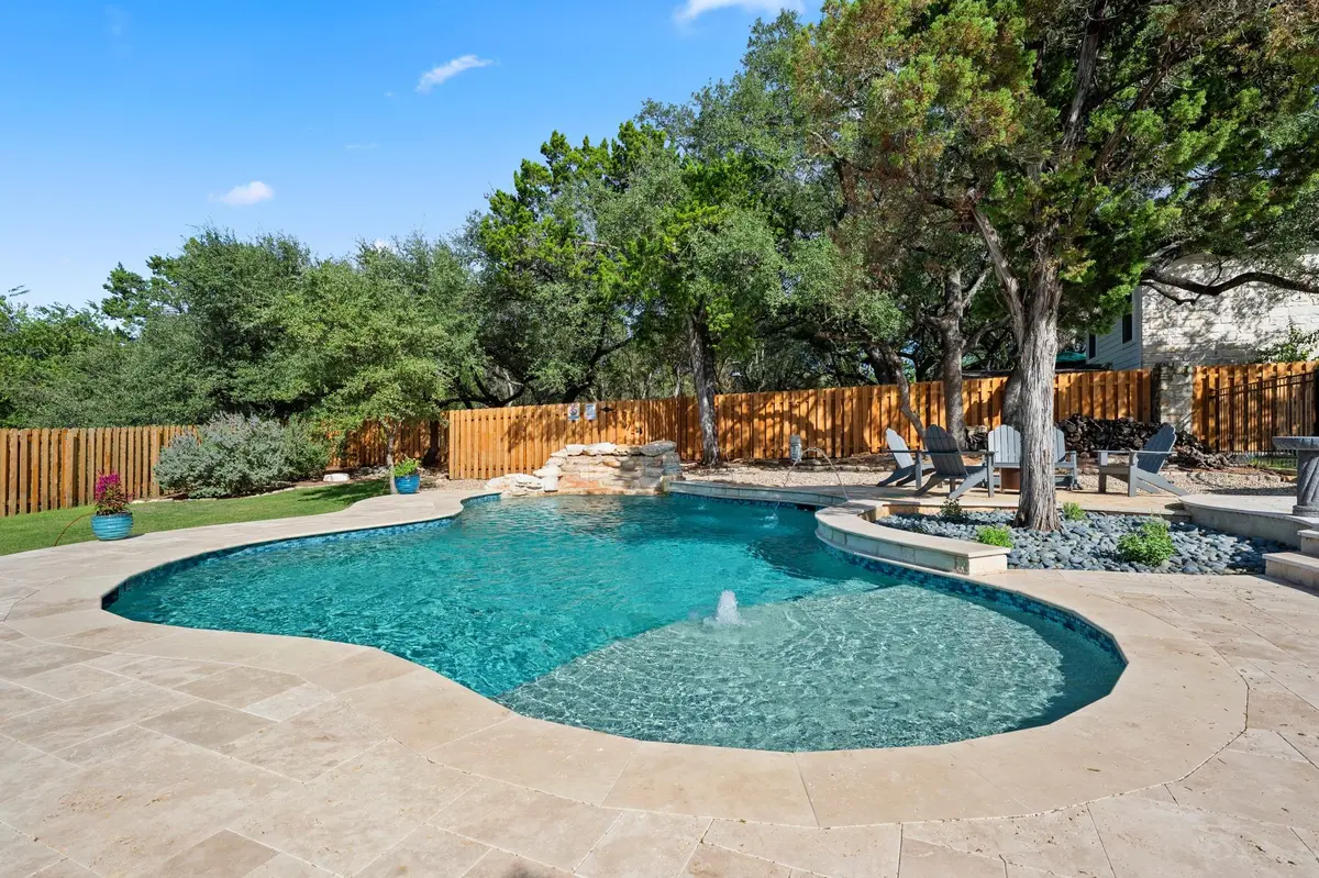 112 Los Altos DR, Lakeway, TX 78734