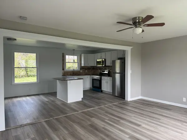 204 Morningside Dr, Clarksville, TN 37042