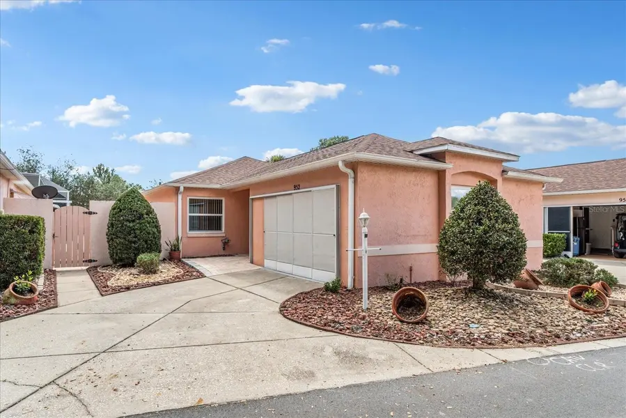 952 AVALON AVE, The Villages, FL 32159