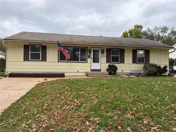 1305 Farview DR, Independence, MO 64056