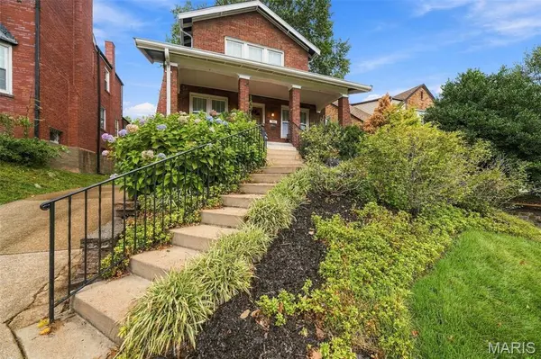 7429 Amherst AVE, University City, MO 63130