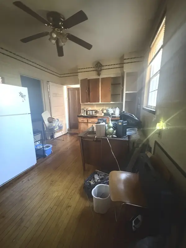 361 E 69th ST, Chicago, IL 60637