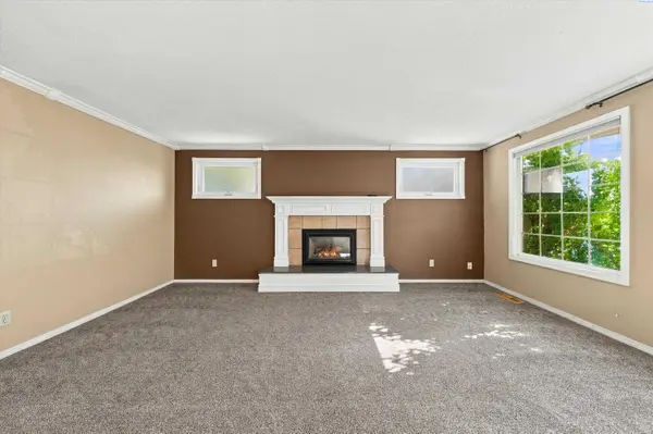 417 S Tweedt Pl, Kennewick, WA 99336