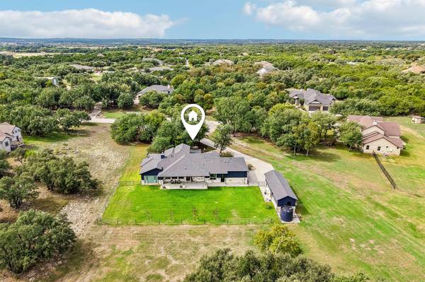 540 Oak Point CT, Liberty Hill, TX 78642