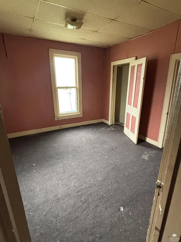 403 W Roosevelt, Junction City, KS 66441