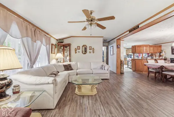 6376 Hall School RD, Martinsville, IN 46151