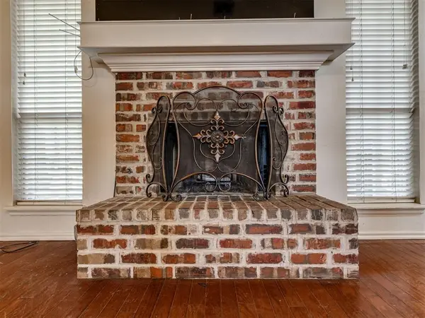 2804 Nantucket LN, Edmond, OK 73013
