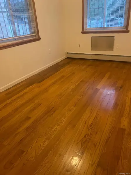 1844 120th ST, College Point, NY 11356