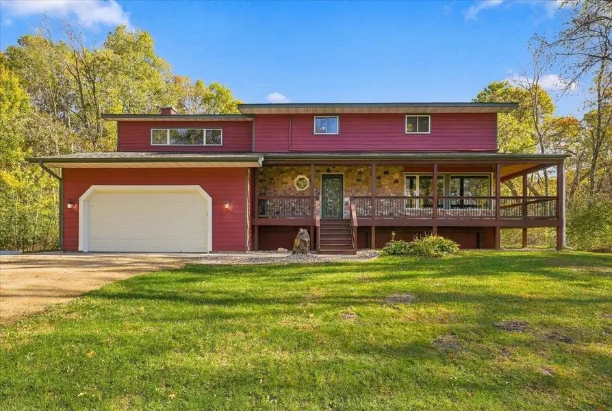 317 Sherwood FRST, River Falls, WI 54022