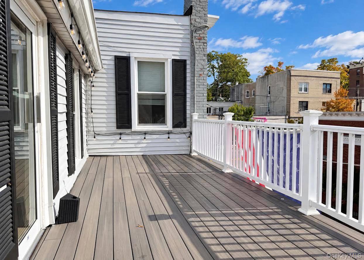 2076 Boston Post RD #2nd fl-front, Larchmont, NY 10538