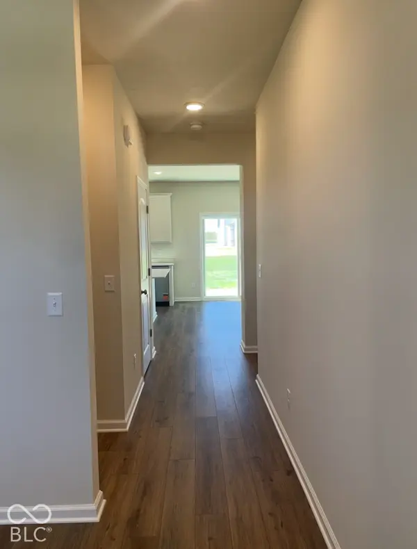 3792 Sterling DR, Whitestown, IN 46075