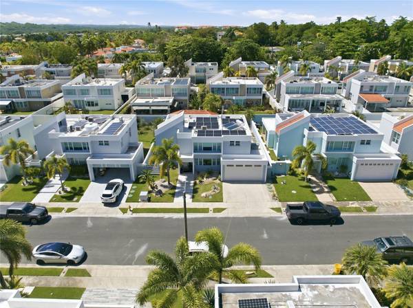 344 TIBURON, Dorado, PR 00646