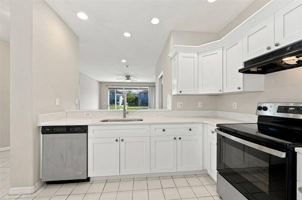 10313 WILLOW LEAF TRL, Tampa, FL 33625