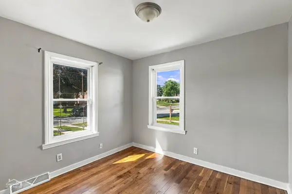 4619 Center AVE, Lyons, IL 60534