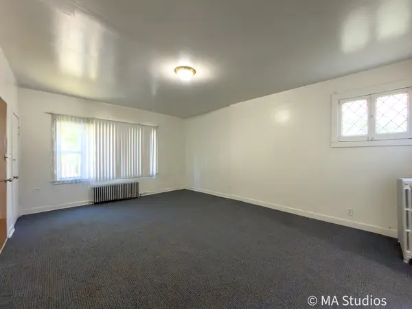 1833 Hartrey AVE, Evanston, IL 60201