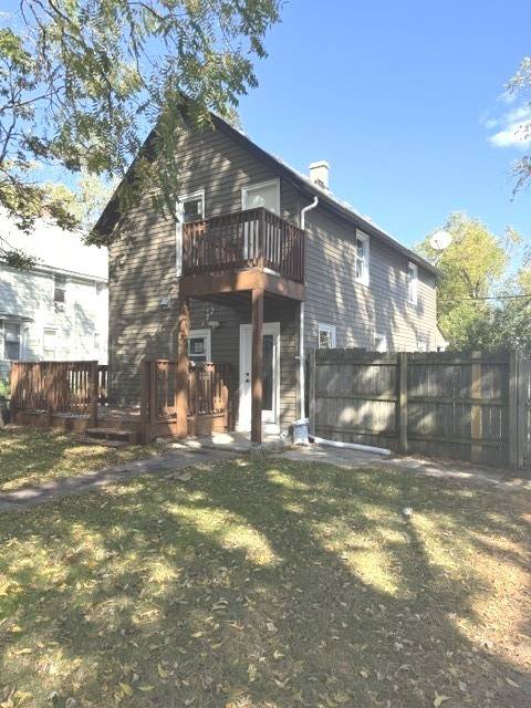 907 PORTER ST, Waukegan, IL 60085