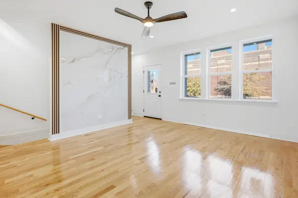 3220 S Aberdeen ST, Chicago, IL 60608