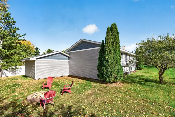 3389 Donald AVE, Eagan, MN 55121