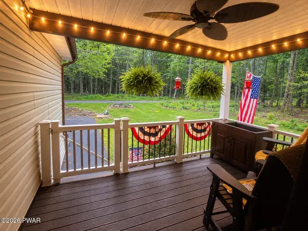 1050 Beaver Run RD, Newfoundland, PA 18445