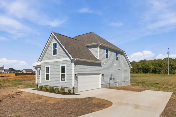1439 Charles Drive, Chapel Hill, TN 37034