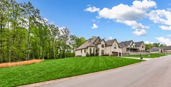 1689 Double R Blvd, Clarksville, TN 37042
