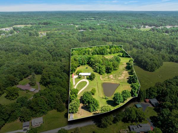 2993 Hobbitshire Dr, Centerville, TN 37033