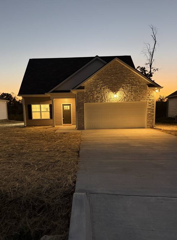 1210 Euclid Dr, Murfreesboro, TN 37127