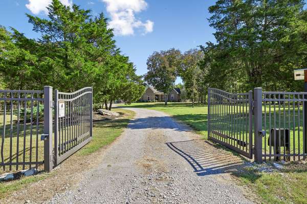11834 Patterson Rd, Rockvale, TN 37153