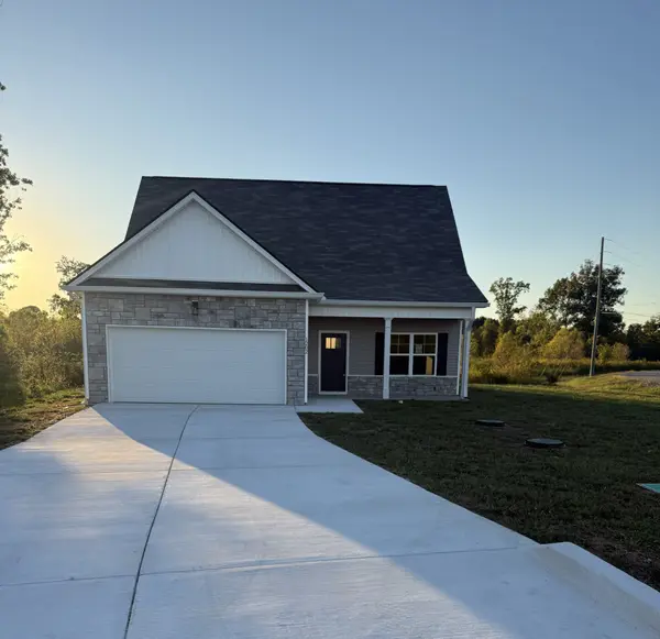 1202 Euclid Dr, Murfreesboro, TN 37127